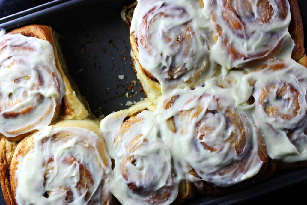 How to make cinnamon rolls