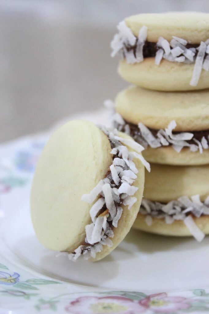 Authentic alfajores recipe from scratch