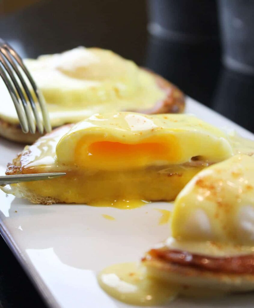 Eggs benedict recipe