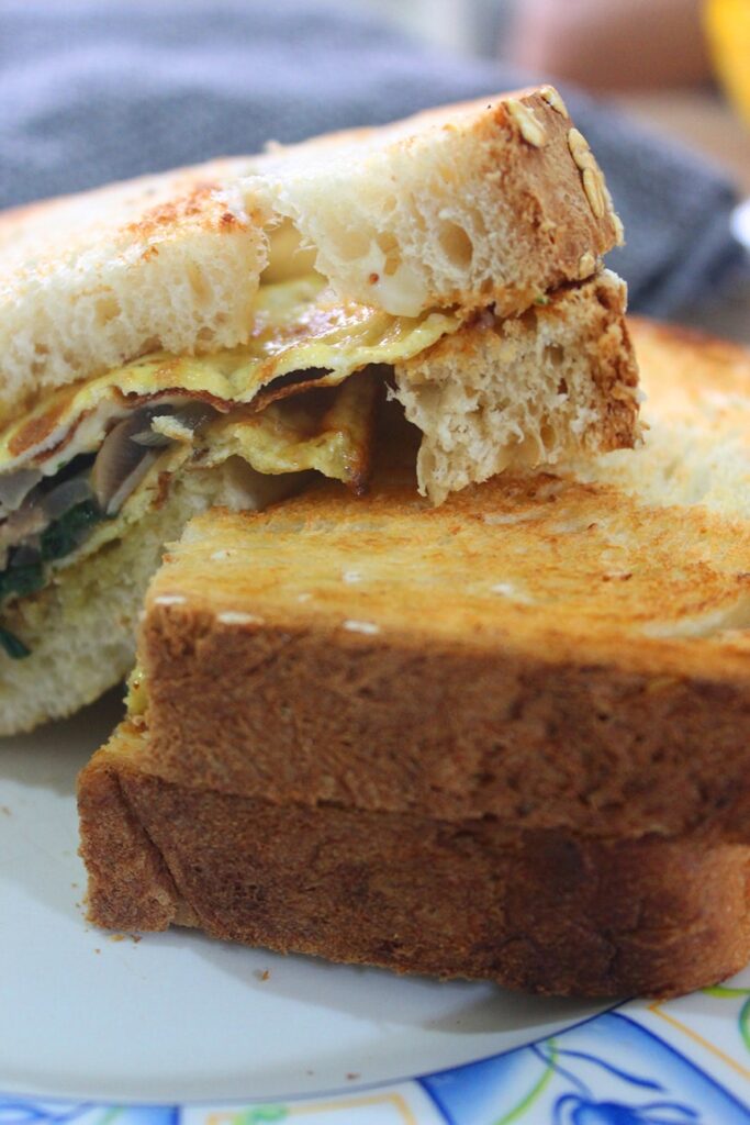 How to make an omelette sandwich