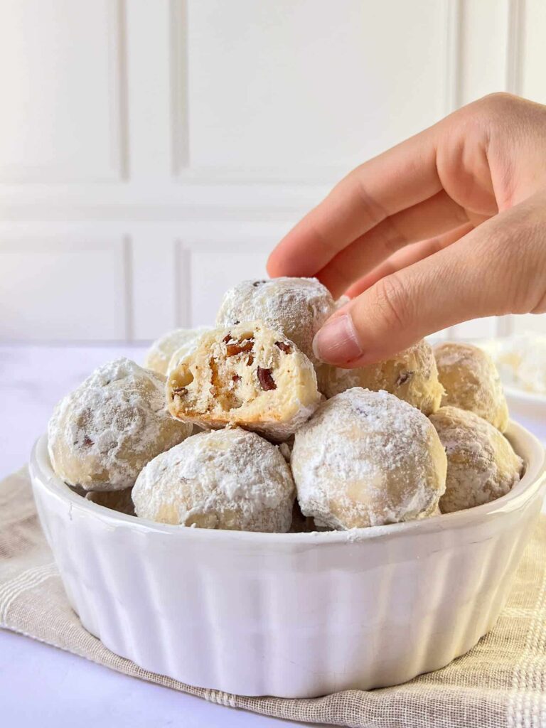 How to make Pecan snowball cookies