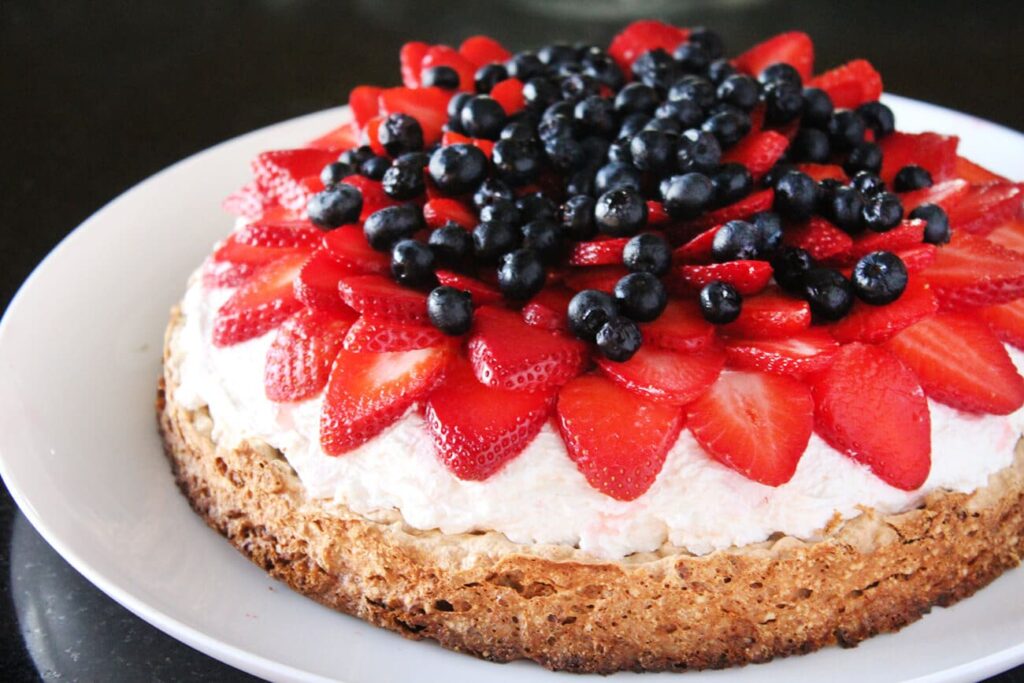 Mostachon or berries meringue cake recipe