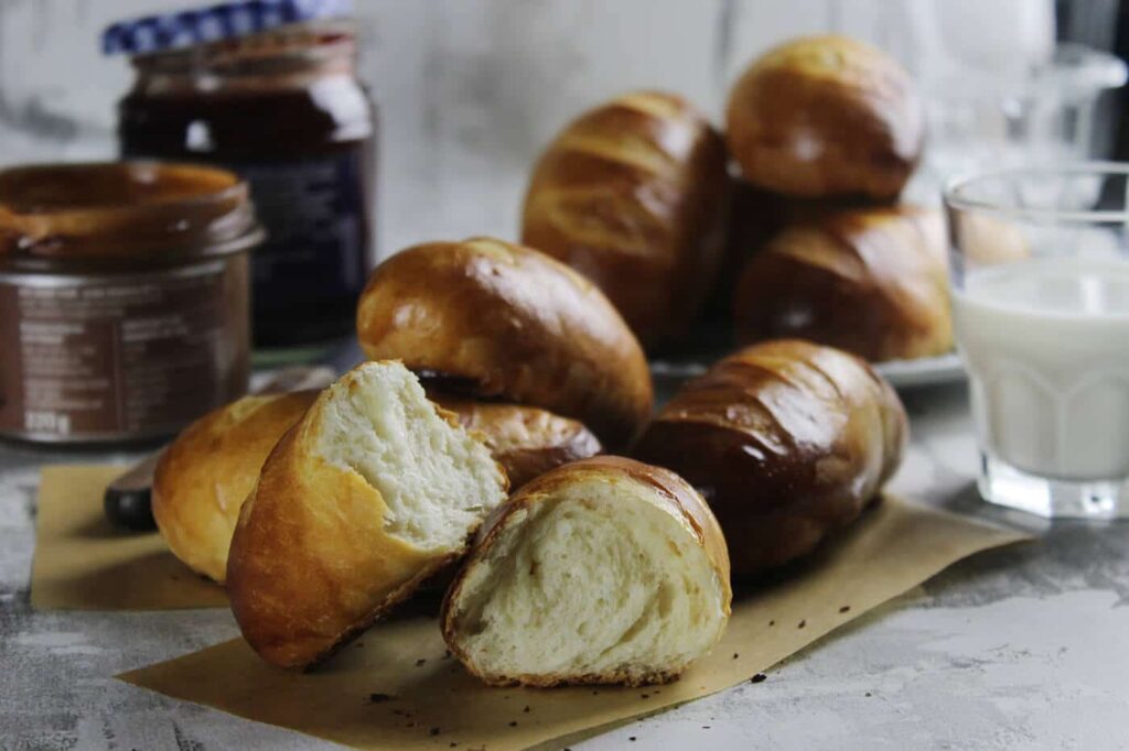 How to make mini milk baguettes