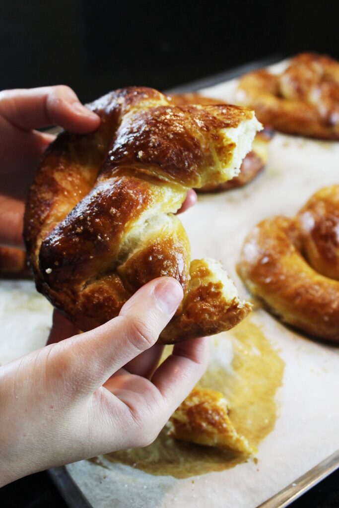How to make soft pretzels