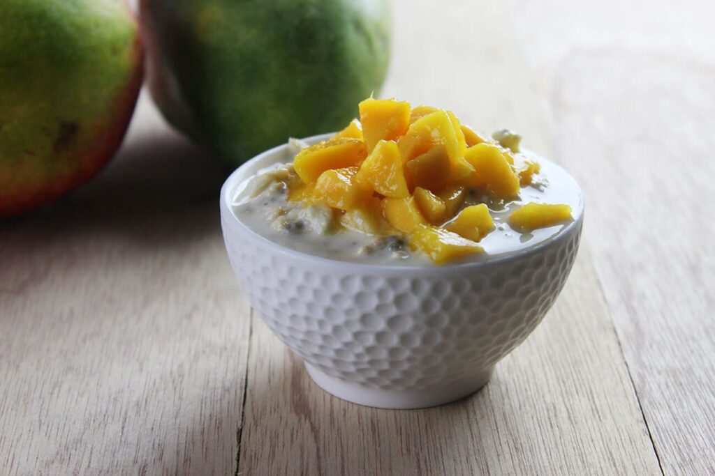 Fruit overnight oats