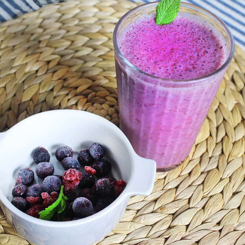 Photograph of the recipe for a refreshing berries banana smoothie.