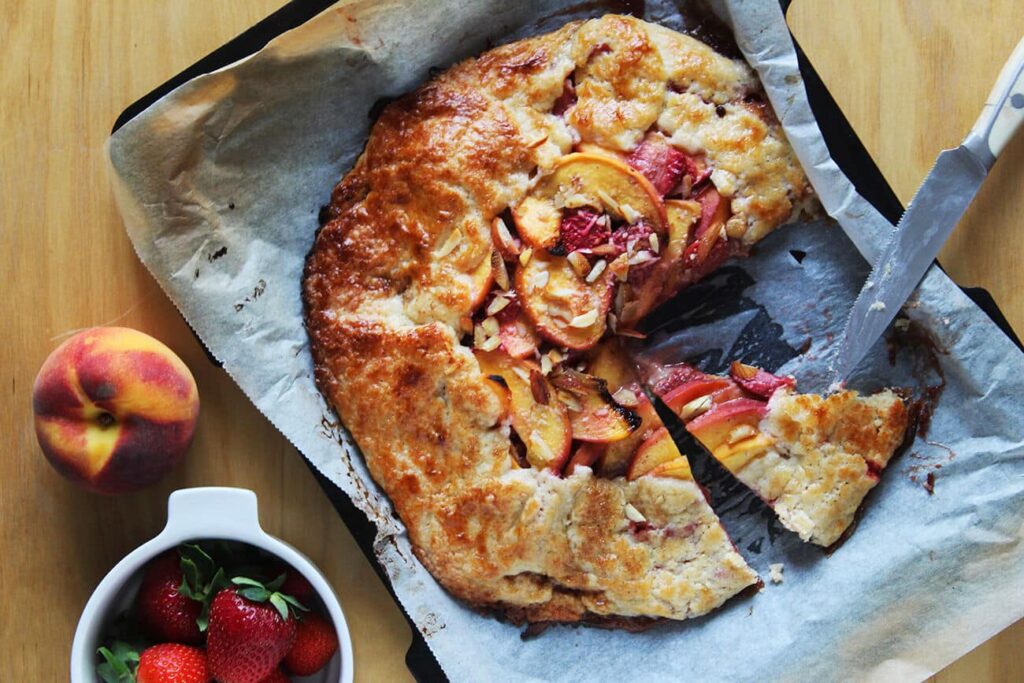 Galette de fresa y melocotón o durazno