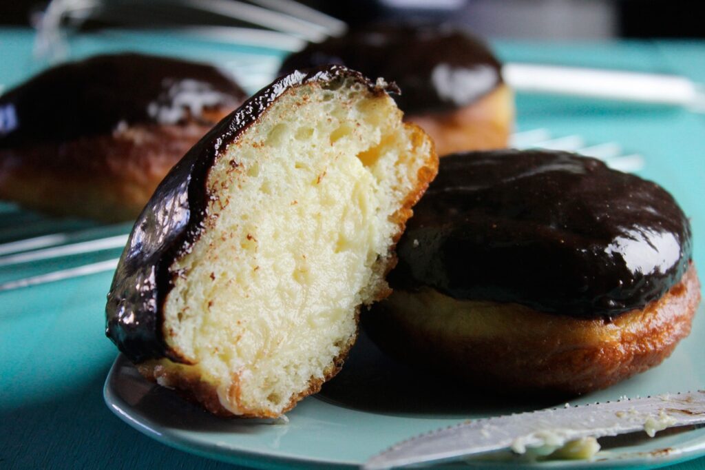 Donuts tipo boston cream