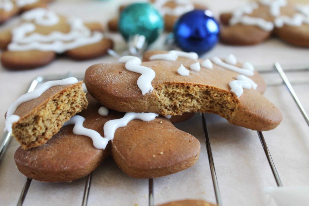 How to make gingerbread cookies