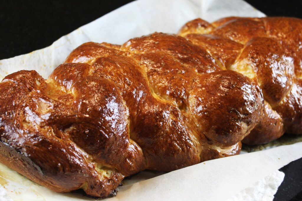 Trenza de pan de jalá en casa 