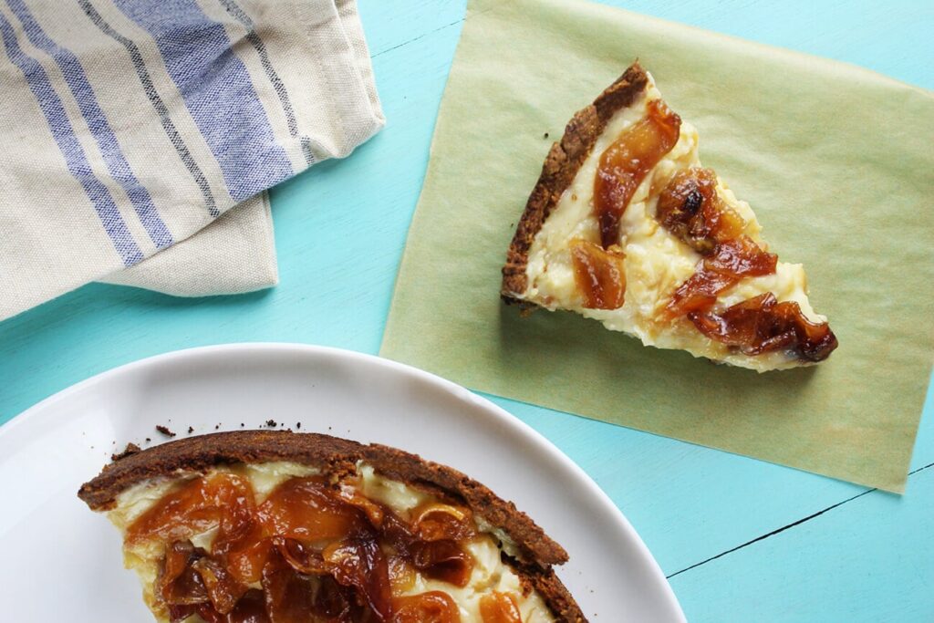 Pastry cream apple tart