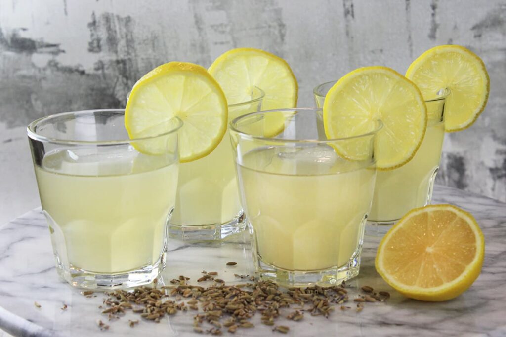 Como hacer limonada de lavanda