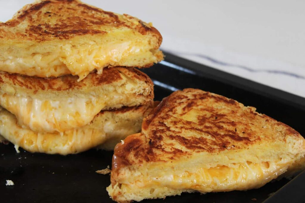 Grilled cheese sandwich