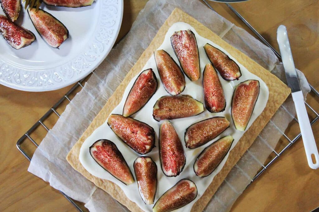 Summer fig tart