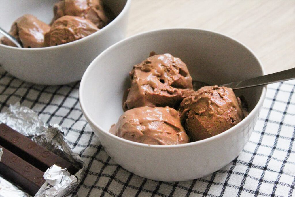 How to make a No churn chocolate ice cream