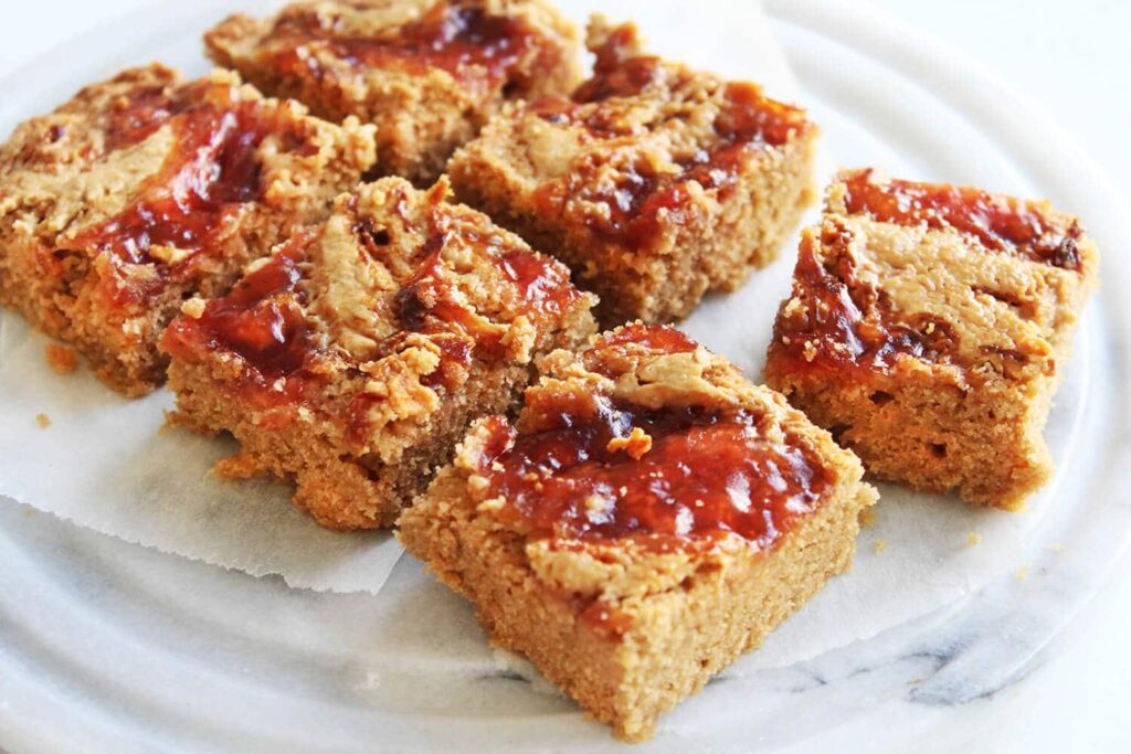 How to make peanut butter and jelly blondies