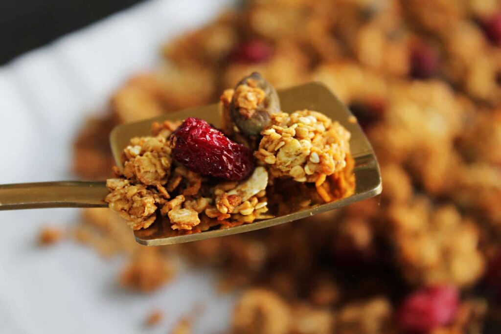 How to make pumpkin spice granola recipe