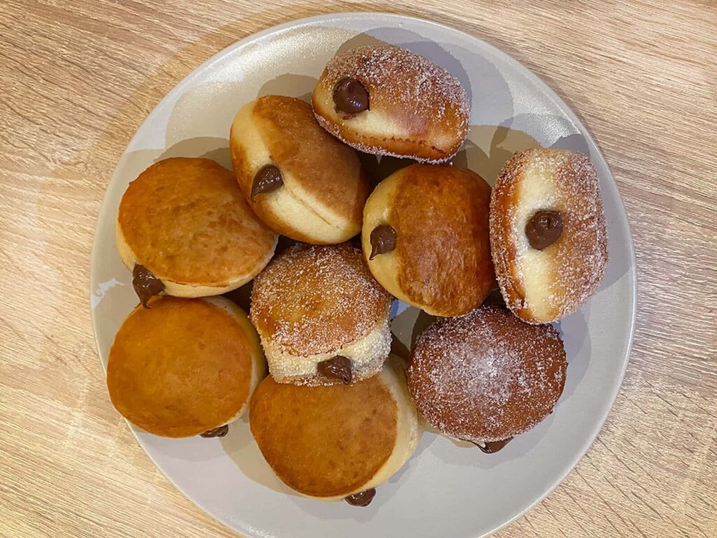 Bomboloni rellenos de nutella