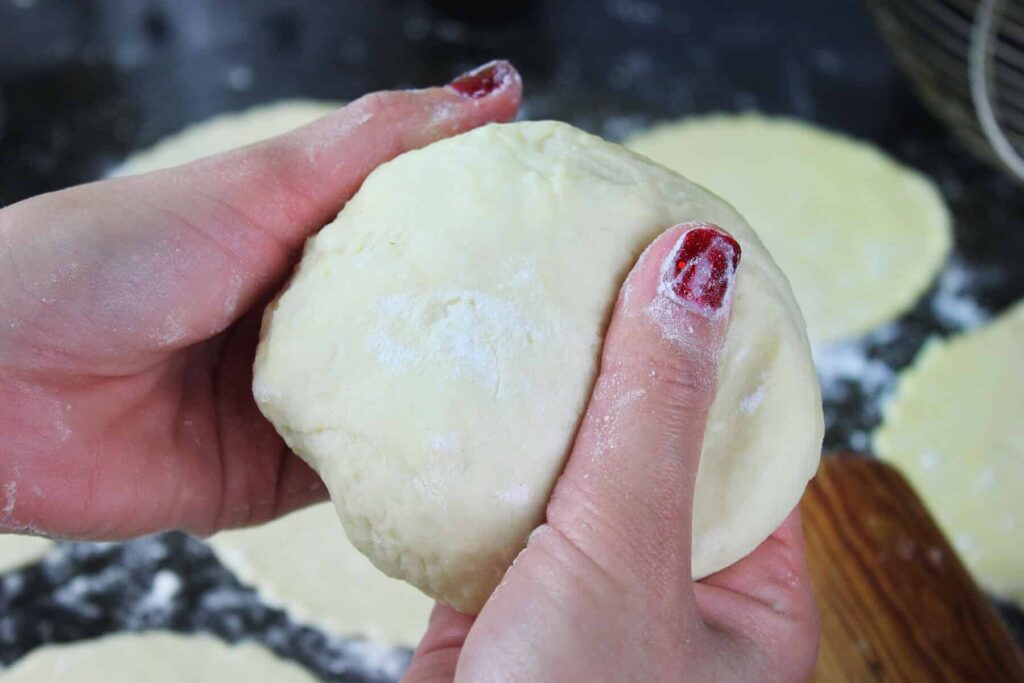 How to make a basic empanada dough