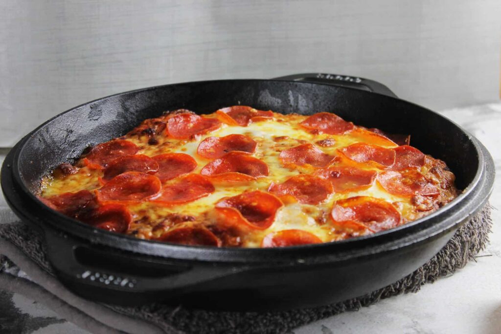 Skillet pizza