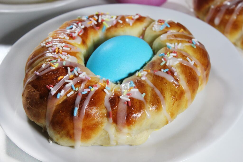 Pan de pascua italiano