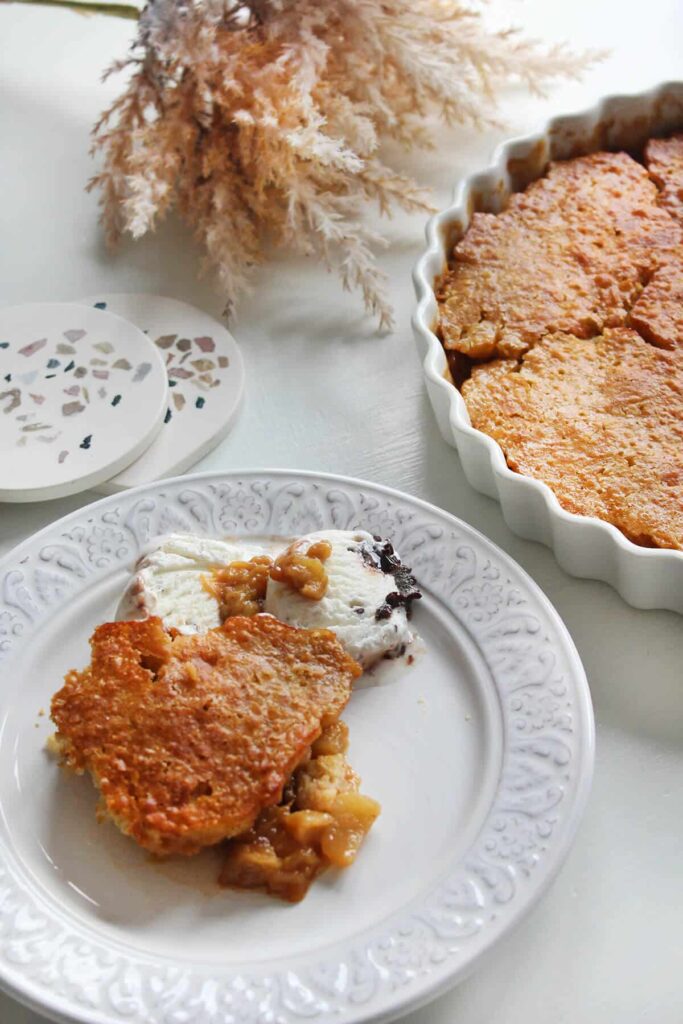 Cómo hacer un cobbler de ciruela