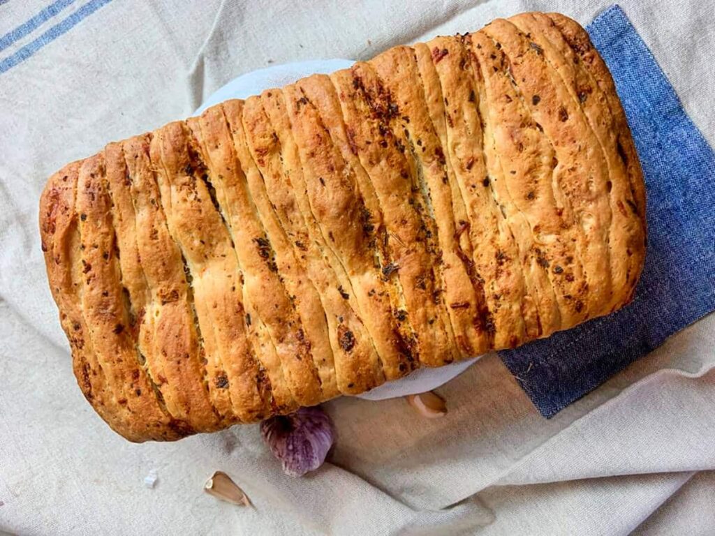 Pan de ajo casero