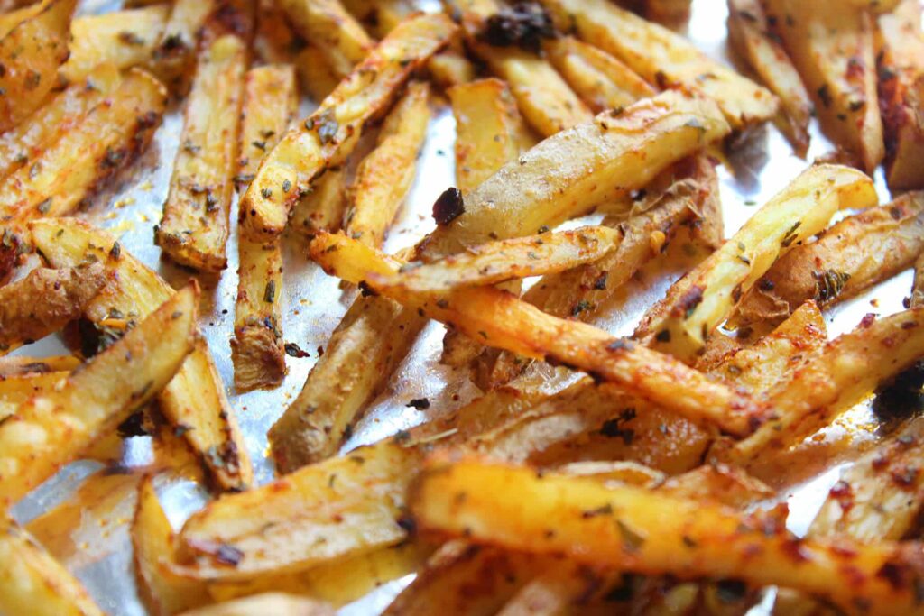 Spicy baked french potatoes recipe