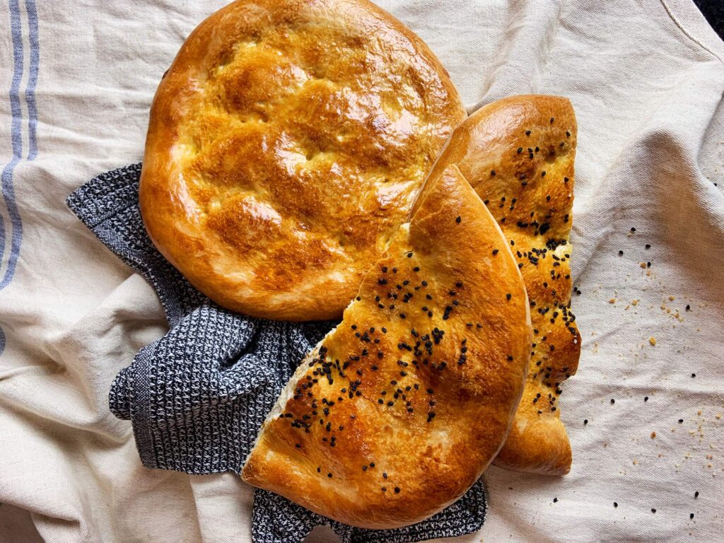 Flat turkish bread ekmek