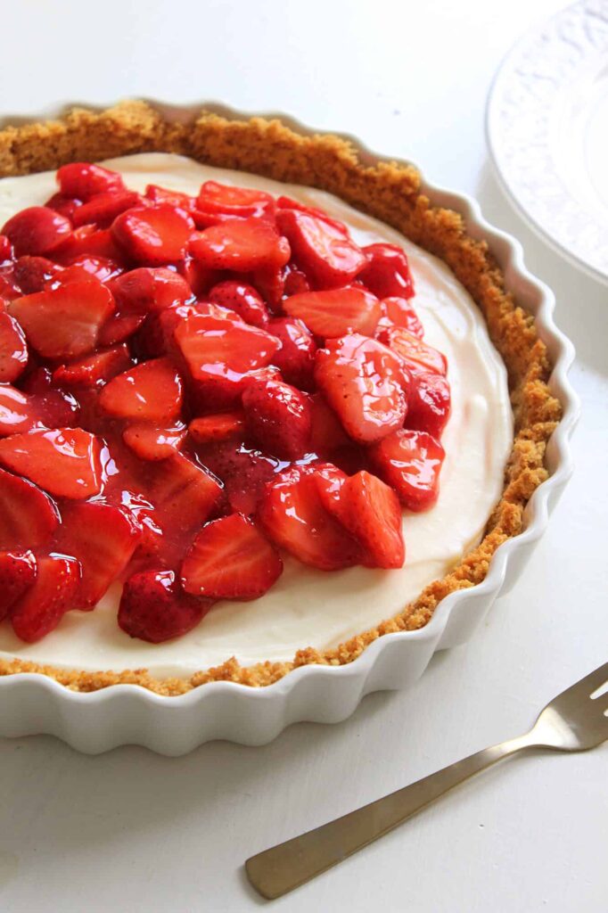 How to make a pretzel and strawberry pie