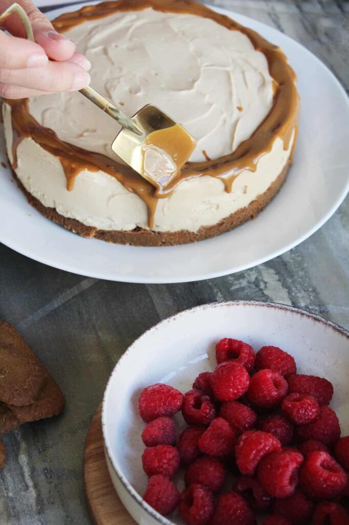 Lotus biscoff cookies no-bake cheesecake