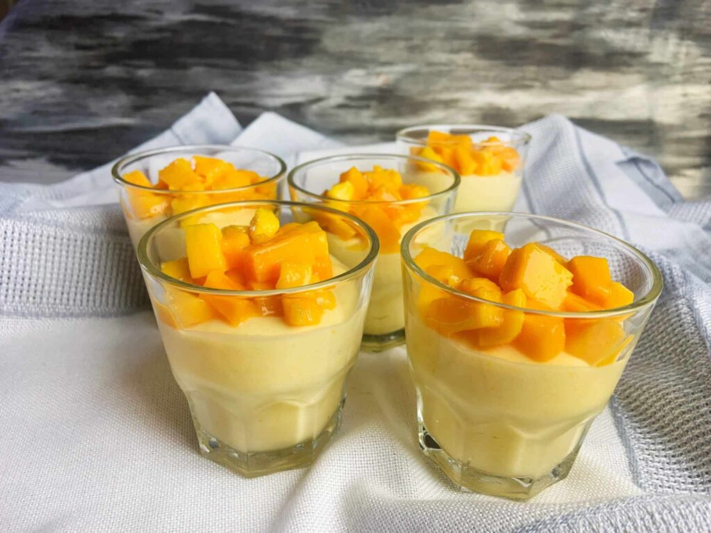 How to make a mango mousse