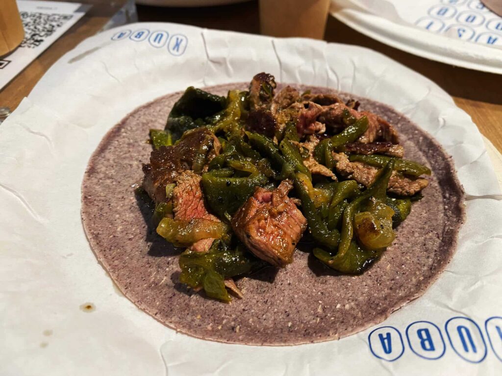Taco de carne asada Xuba tacos