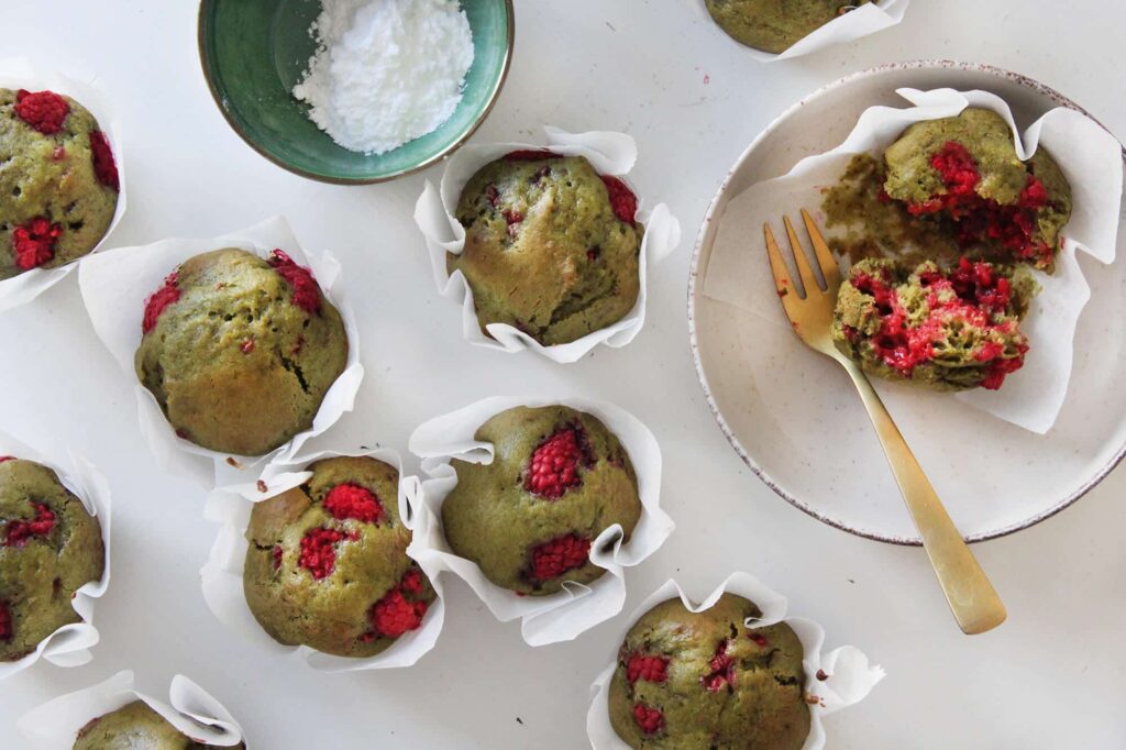 Muffins de matcha y frambuesa