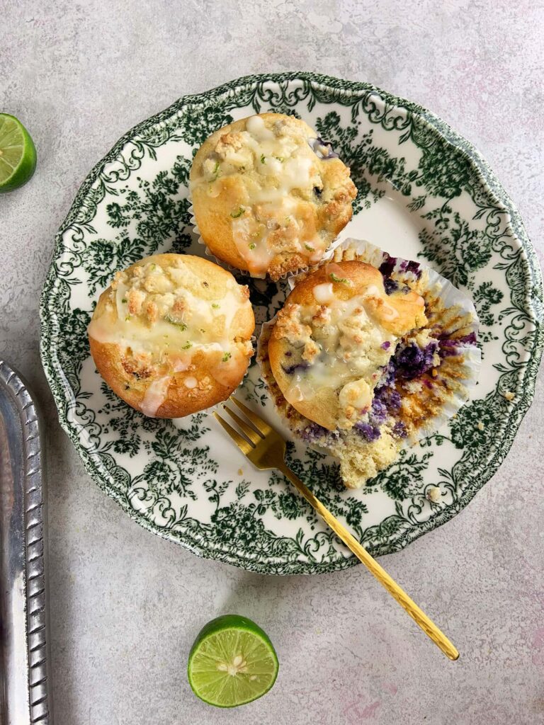 Cream cheese muffins with lemon and blueberries recipe