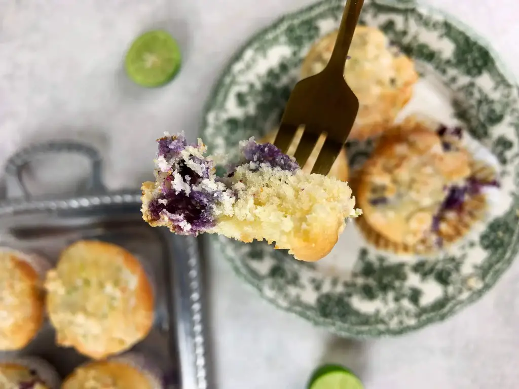 Los mejores muffins de queso crema con blueberries y limón