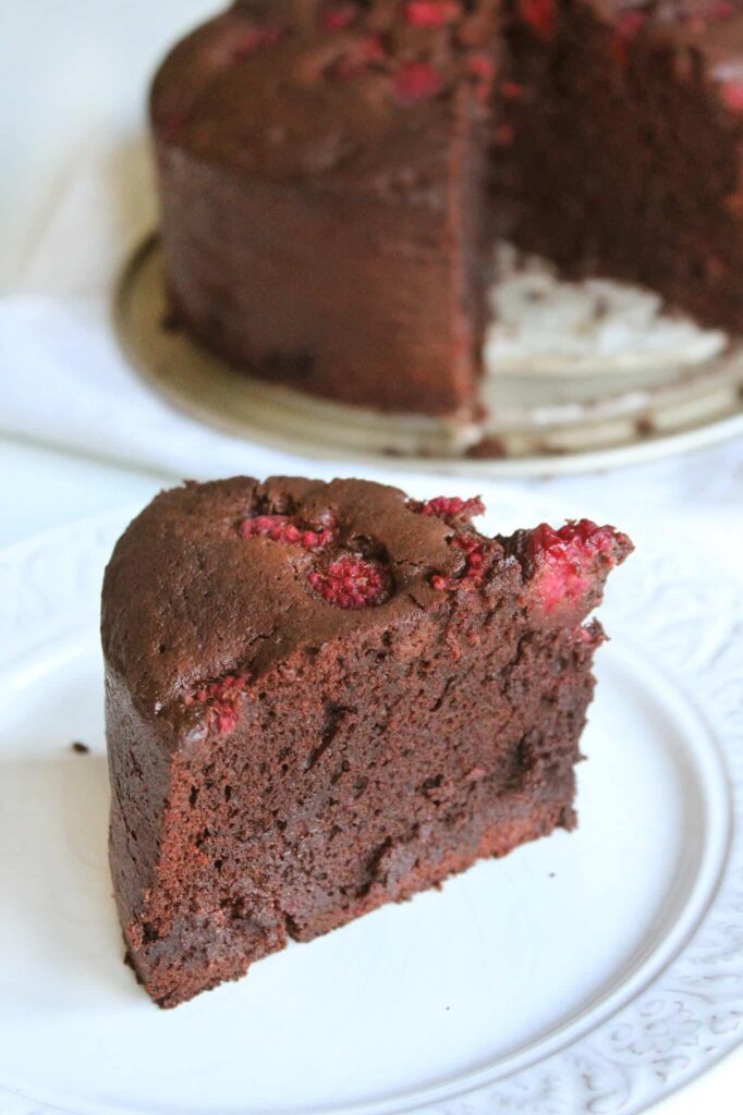 Chocolate cake with raspberries recipe