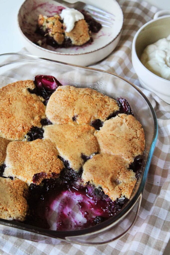 How to make a Blueberry cobbler