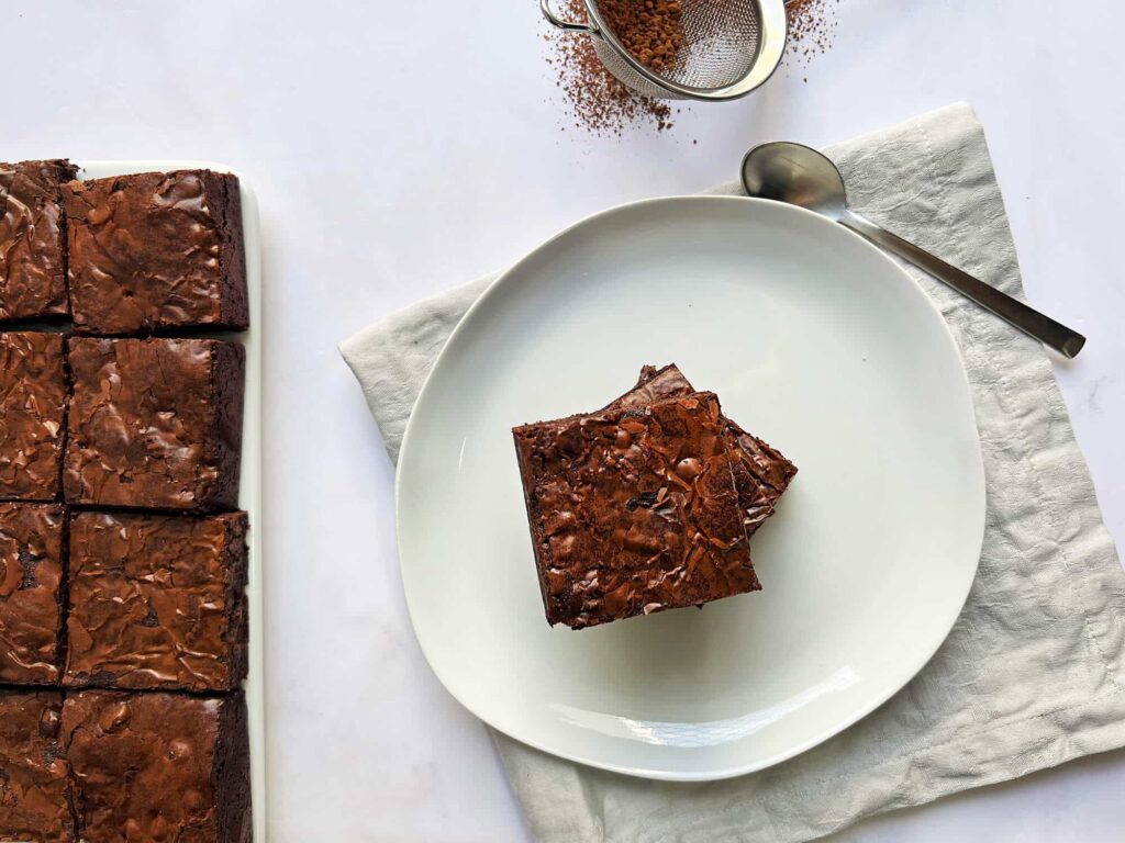 Cómo hacer brownies de mantequilla dorada