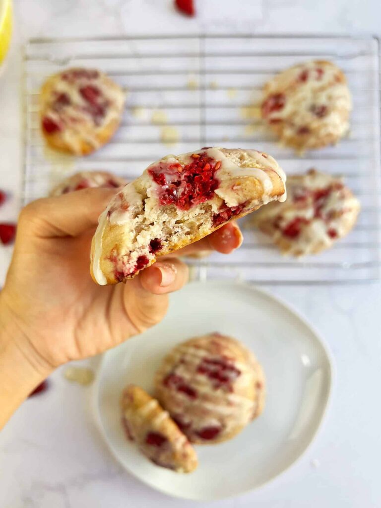 Cómo hacer galletas de limón y frambuesa