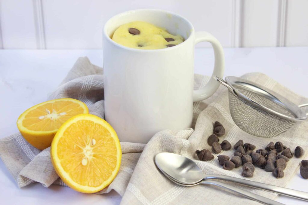 How to make an orange chocolate chip mug cake
