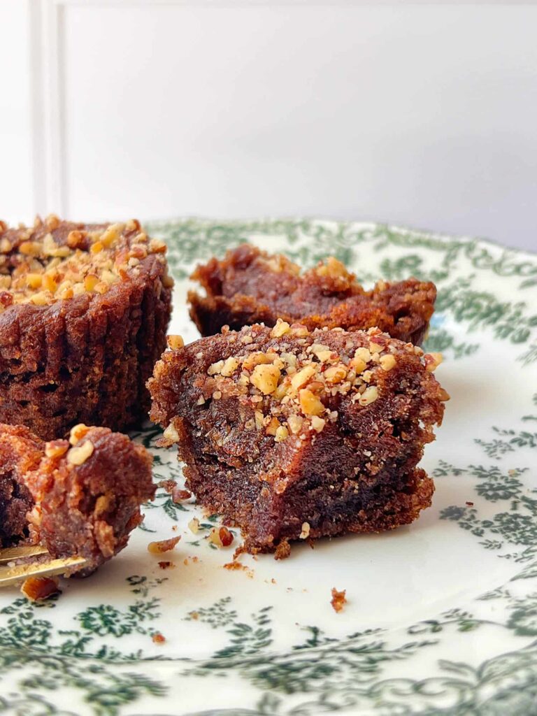 Easy sugarfree date muffins