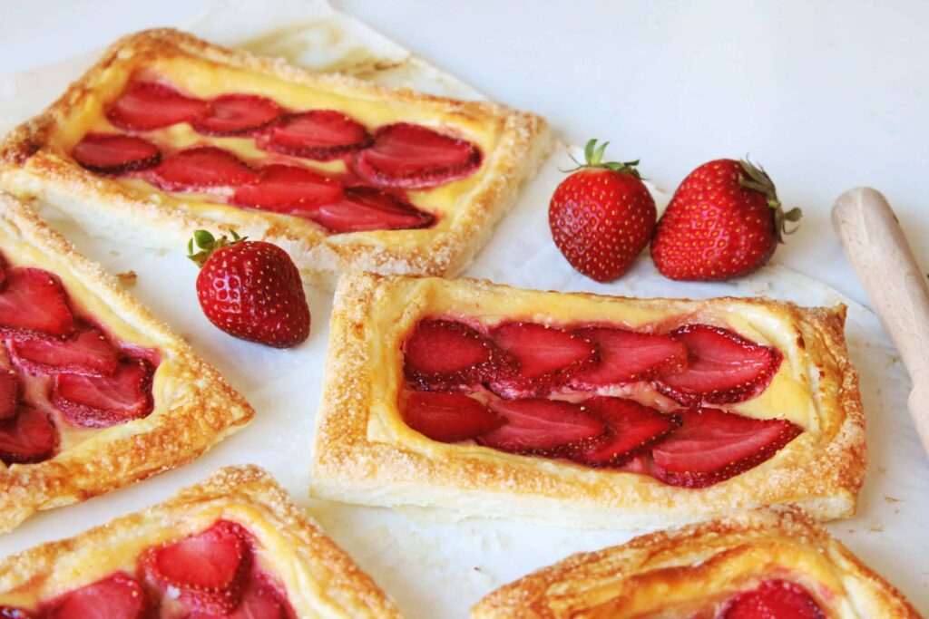 Strawberry cream cheese puff pastry tarts