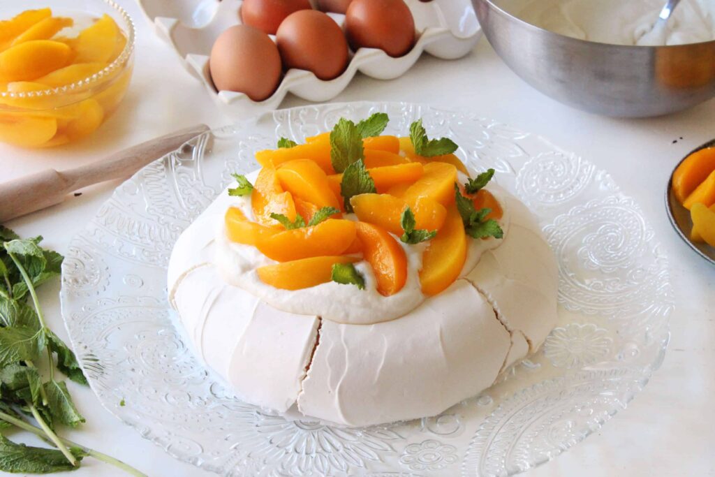 The best peach pavlova