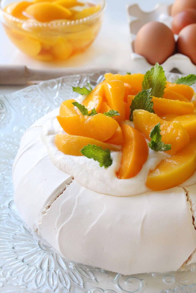 How to make a Peach pavlova