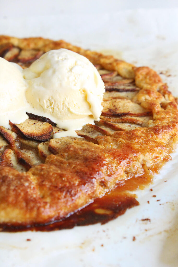 Apple galette