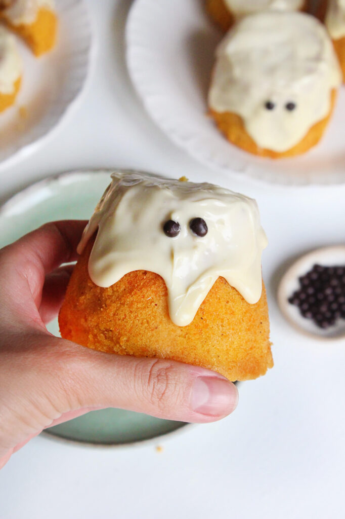 Receta de Cupcakes fantasmas de zanahoria