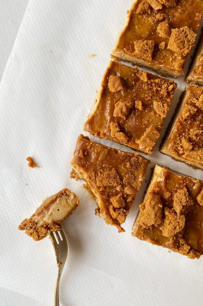 How to make No bake Biscoff cheesecake bars