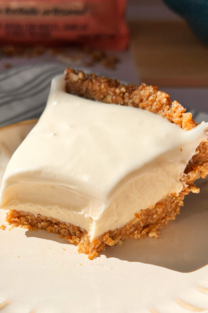 How to make a No-bake lemon pie with granola