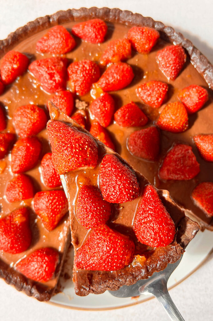 Receta de Tarta de chocolate y fresas